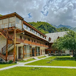 Logu I Harushave Bauernhof Theth