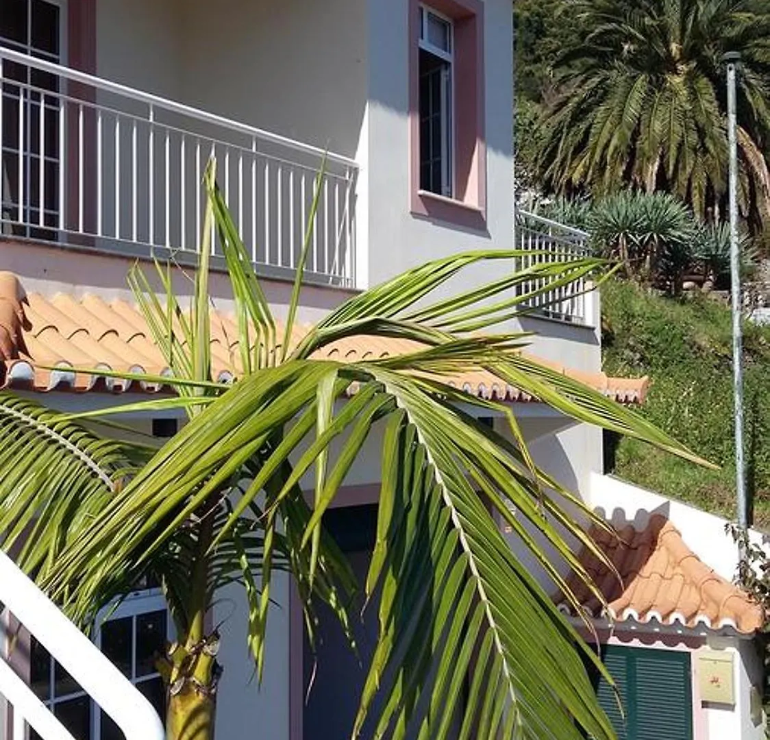 Casa Shalom Villa São Roque do Faial Tatil Evi